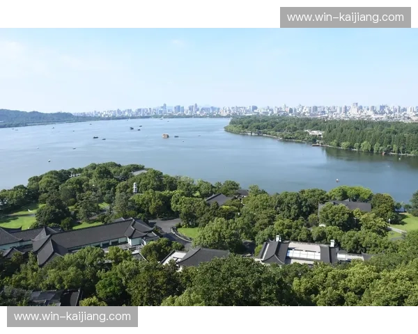 谁才是中国“第五城”的终极答案？杭州的温婉与武汉的江湖，一场关于灵魂的博弈